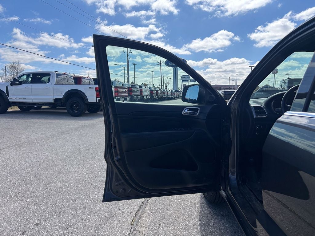 2020 Jeep Grand Cherokee Base