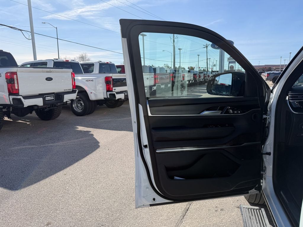 2025 Jeep Grand Wagoneer L Series II