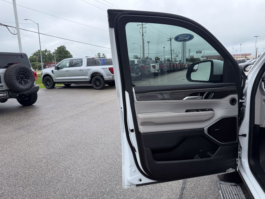 2022 Jeep Wagoneer Series III