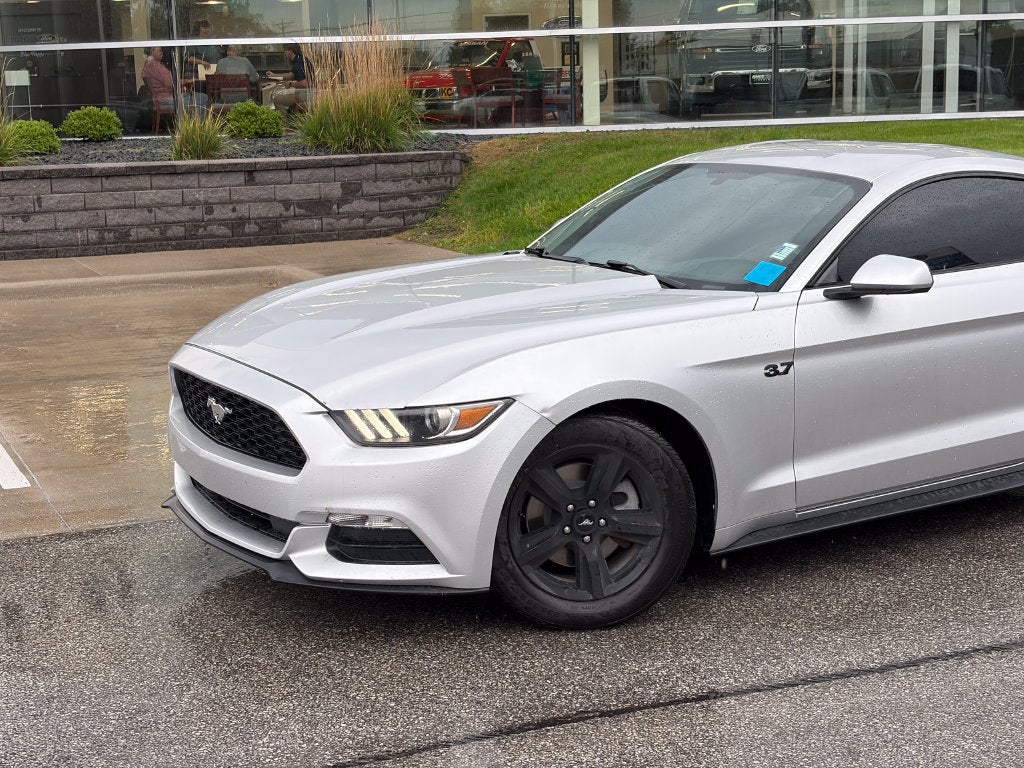 2017 Ford Mustang V6