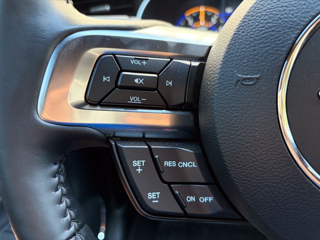 2022 Ford Mustang Mach 1