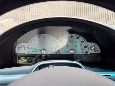 2002 Ford Thunderbird Base