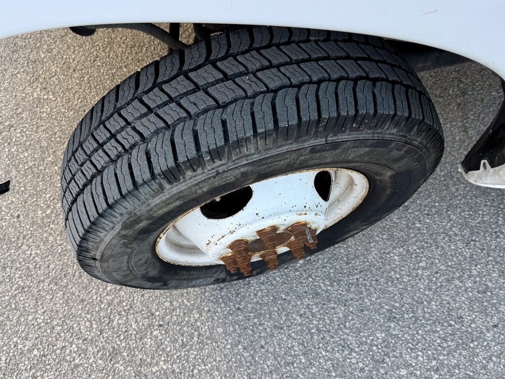 2011 Ford E-450SD Base DRW