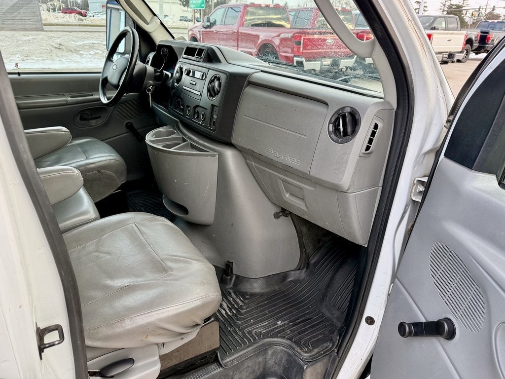 2011 Ford E-450SD Base