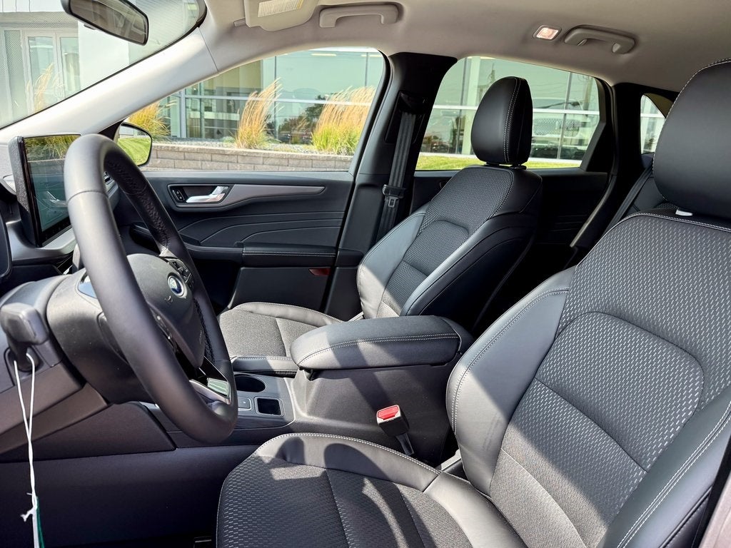 2025 Ford Escape Plug-In Hybrid Base