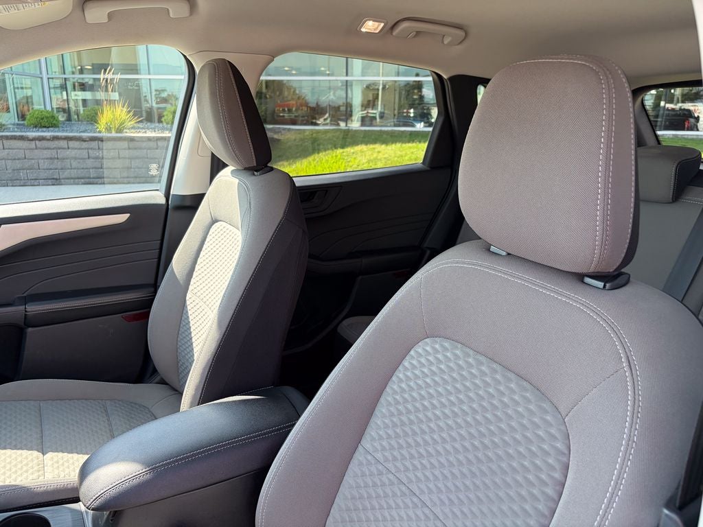 2022 Ford Escape Hybrid SE