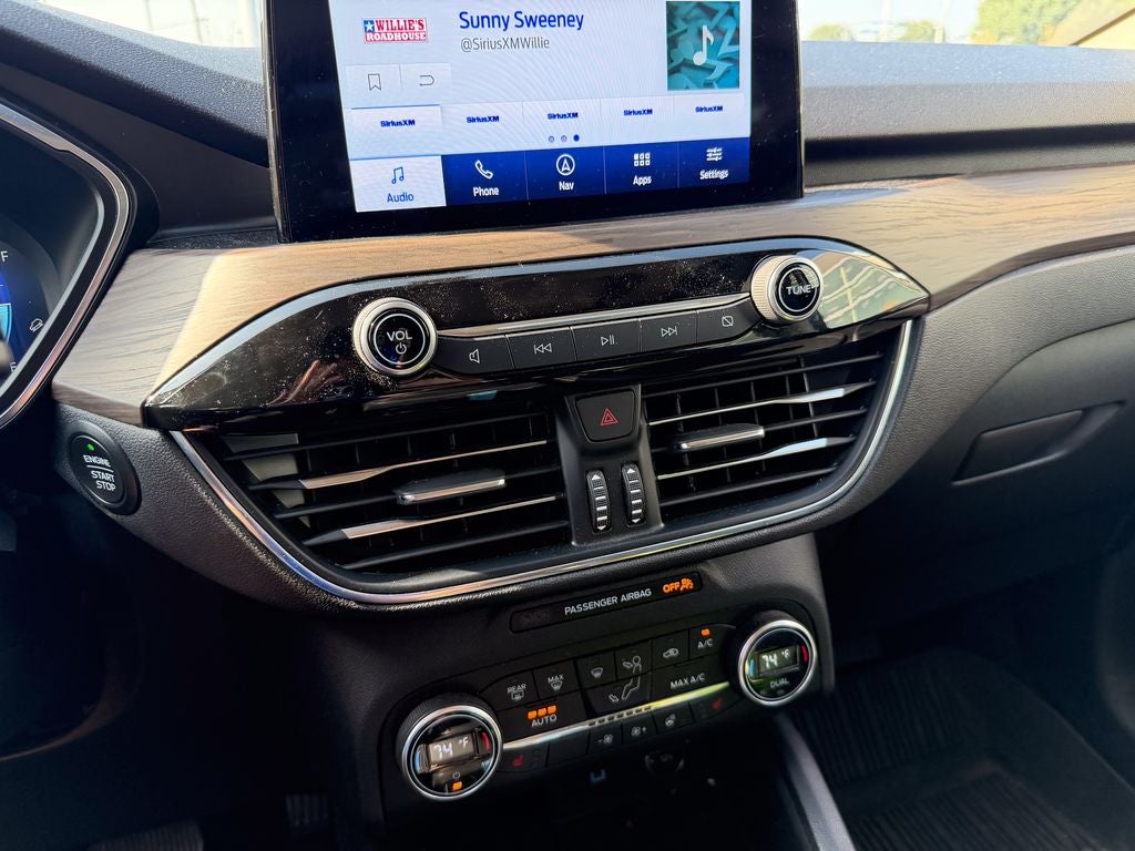 2020 Ford Escape Hybrid Titanium