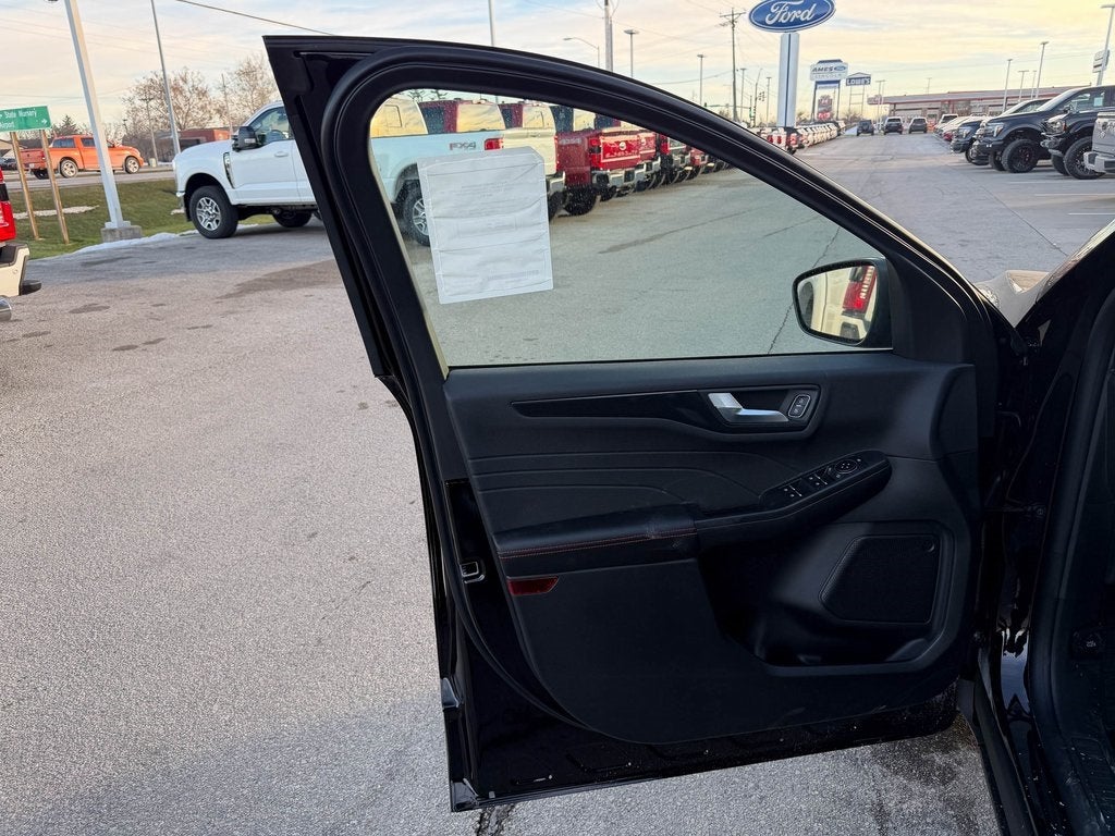 2026 Ford Escape Hybrid ST-Line Select