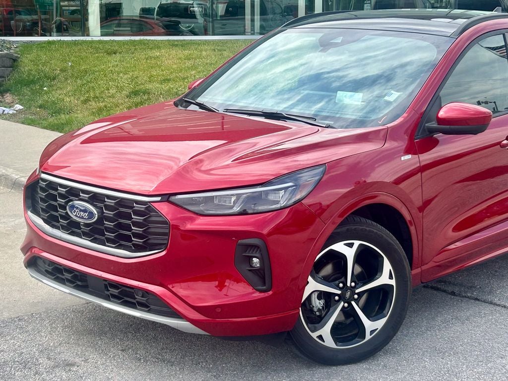 2025 Ford Escape ST-Line Elite