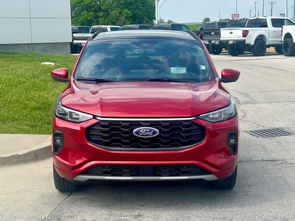 2025 Ford Escape ST-Line Elite