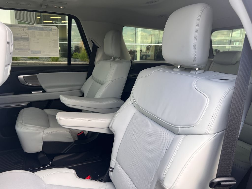 2027 Ford Expedition Platinum