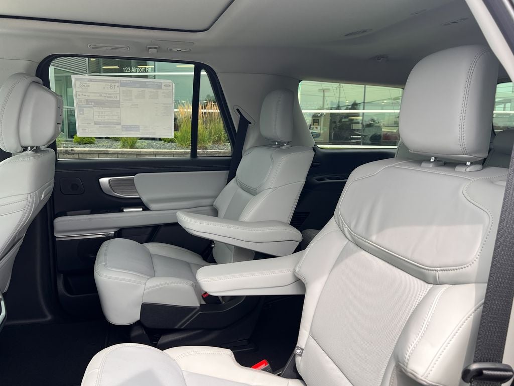 2027 Ford Expedition Platinum