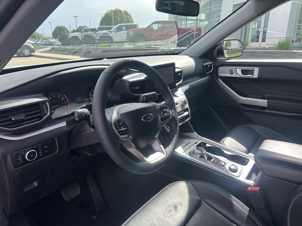 2024 Ford Explorer XLT