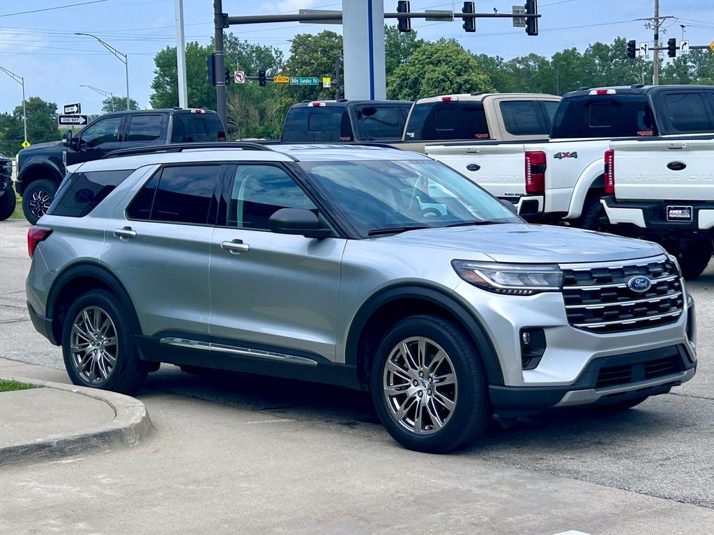 2025 Ford Explorer Active