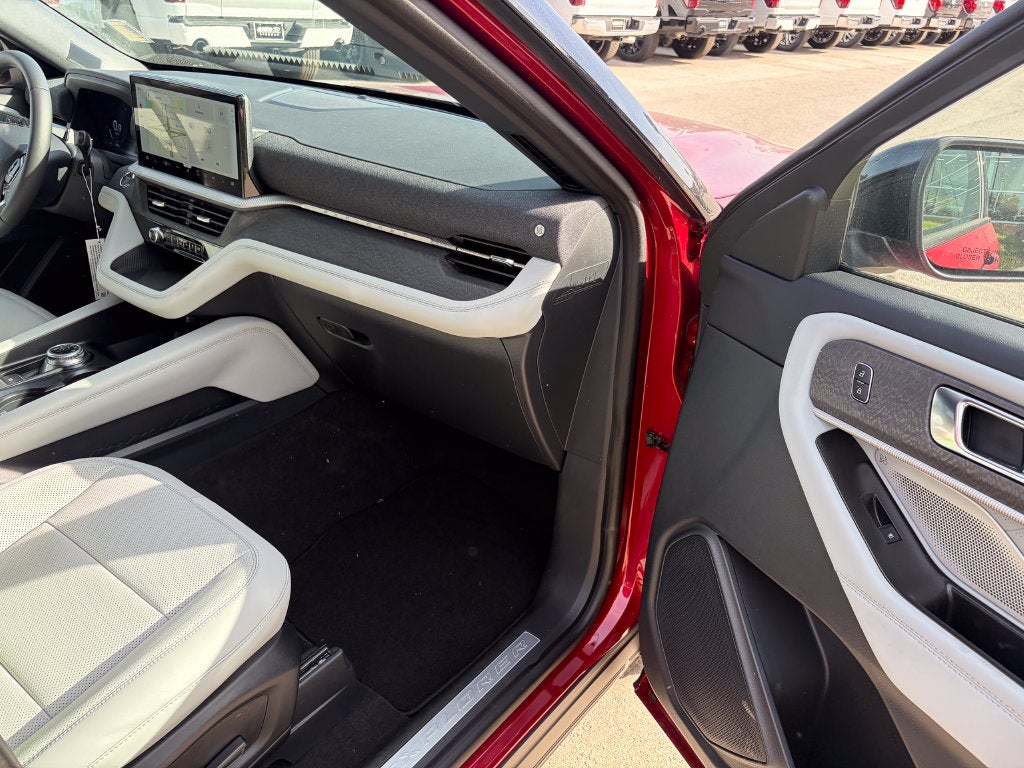 2027 Ford Explorer Platinum