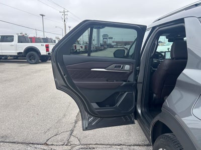 2025 Ford Explorer Platinum