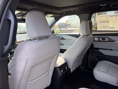 2027 Ford Explorer Platinum