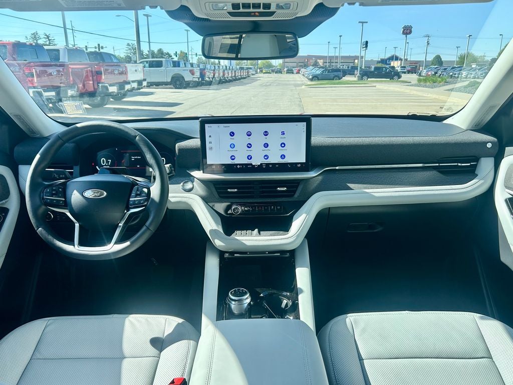 2025 Ford Explorer Platinum