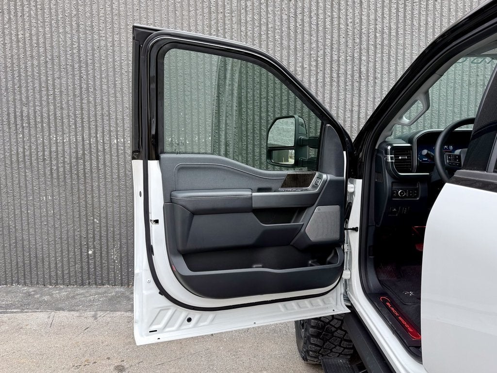 2026 Ford F-250SD Black Widow