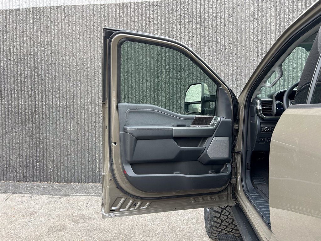 2026 Ford F-250SD Black Widow