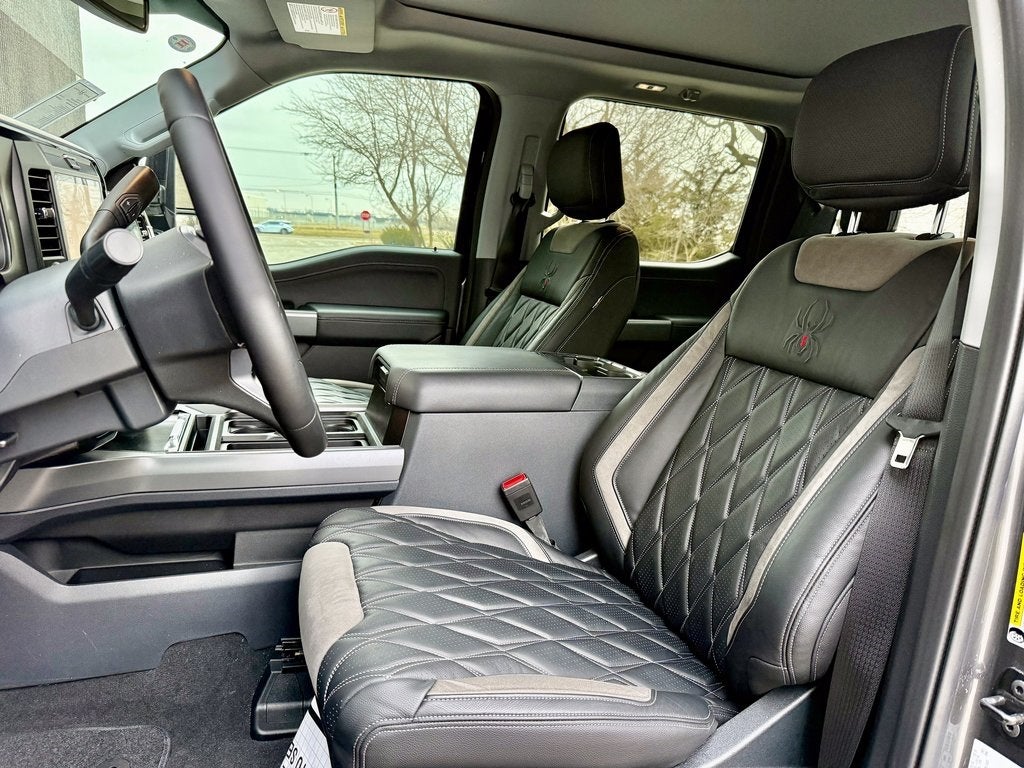 2026 Ford F-250SD Black Widow