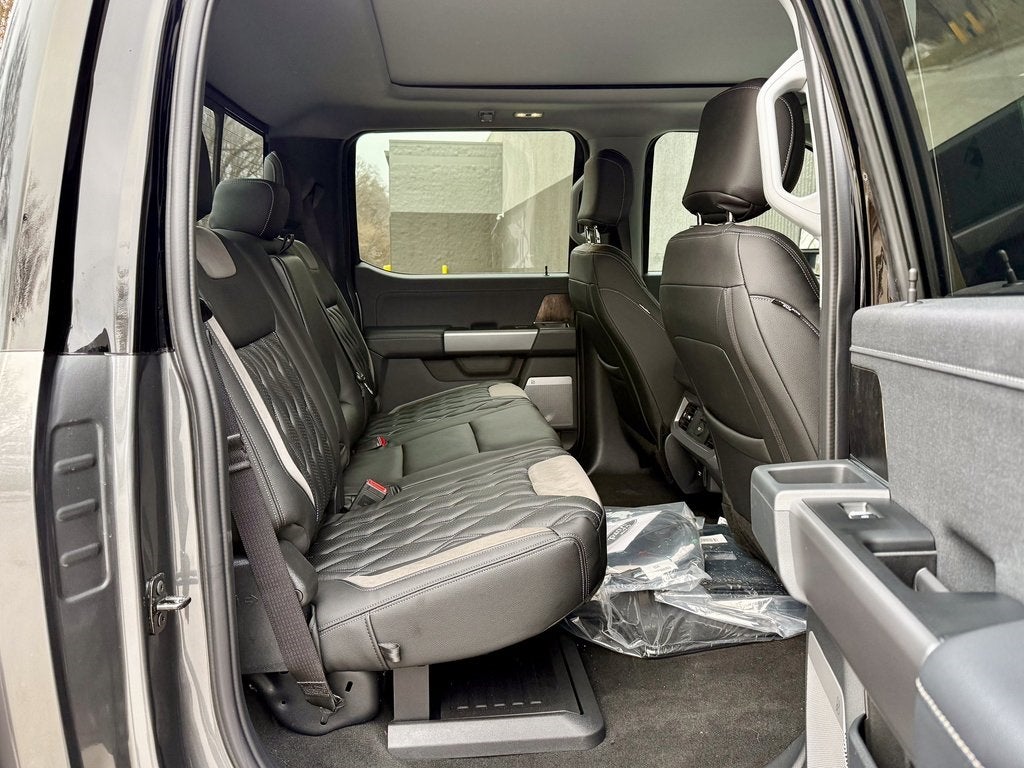 2026 Ford F-250SD Black Widow