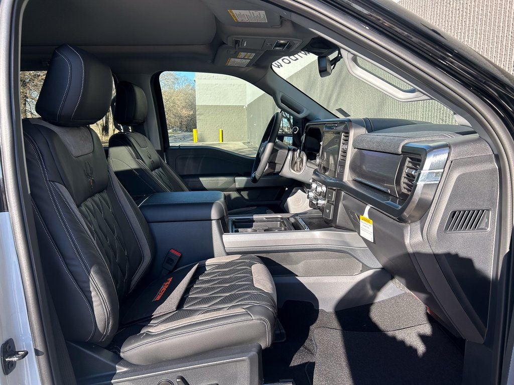 2026 Ford F-250SD Black Widow