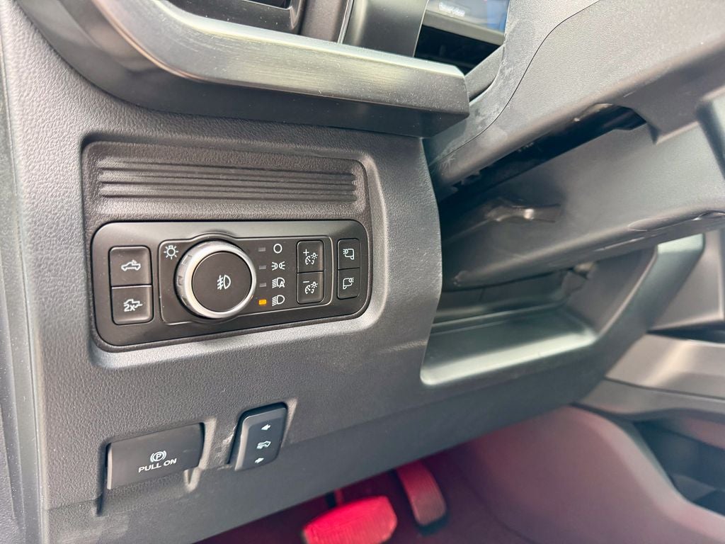 2026 Ford F-250SD Black Widow