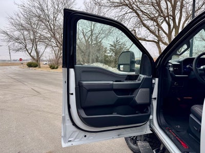 2026 Ford F-250SD Black Widow