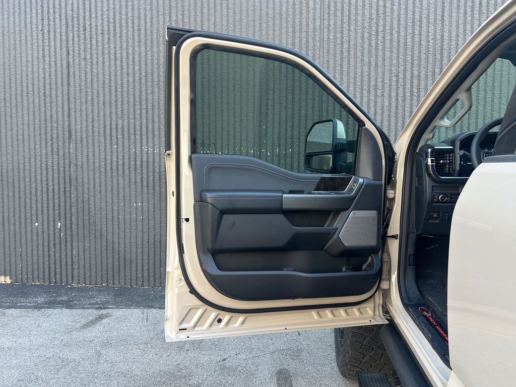 2026 Ford F-250SD Black Widow