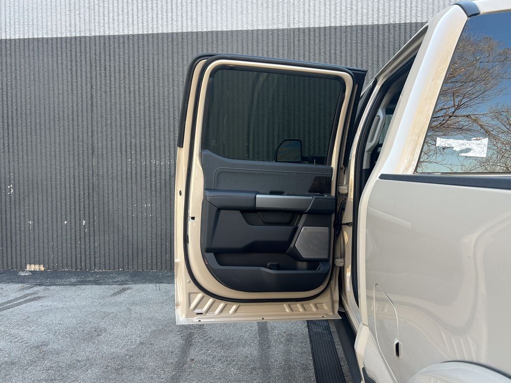 2026 Ford F-250SD Black Widow