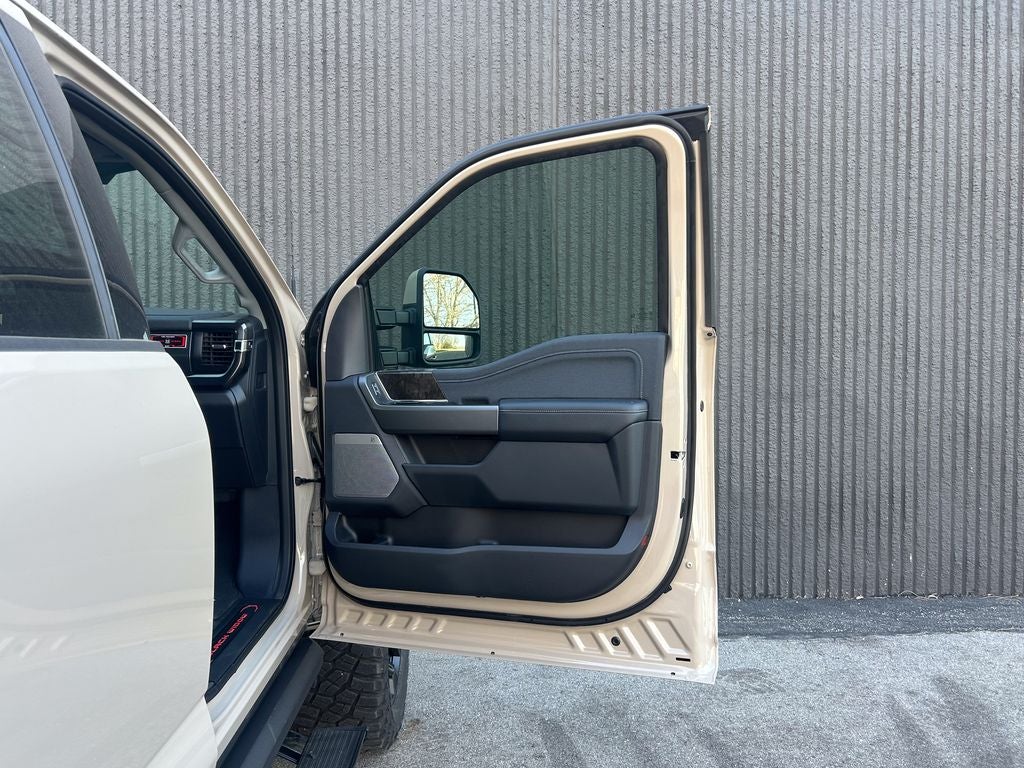 2026 Ford F-250SD Black Widow