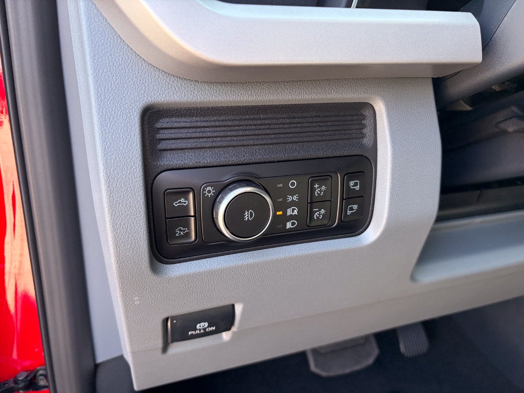 2027 Ford F-250SD XLT