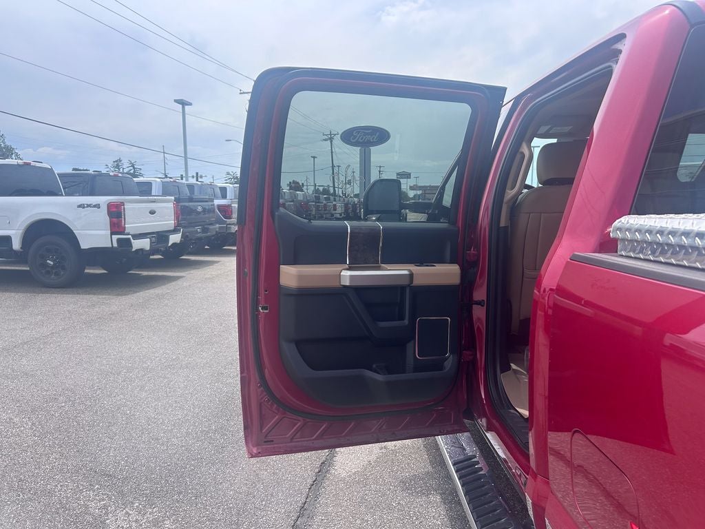 2022 Ford F-350SD Lariat