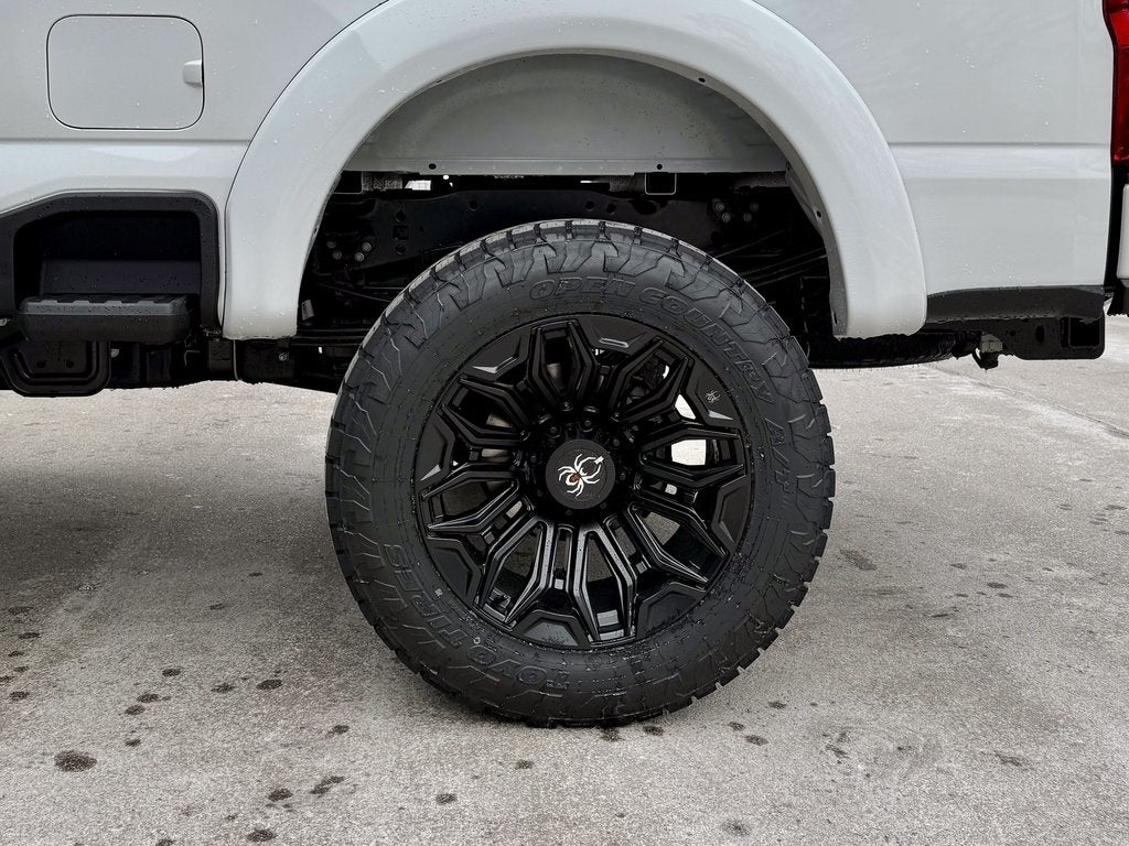 2026 Ford F-350SD Black Widow