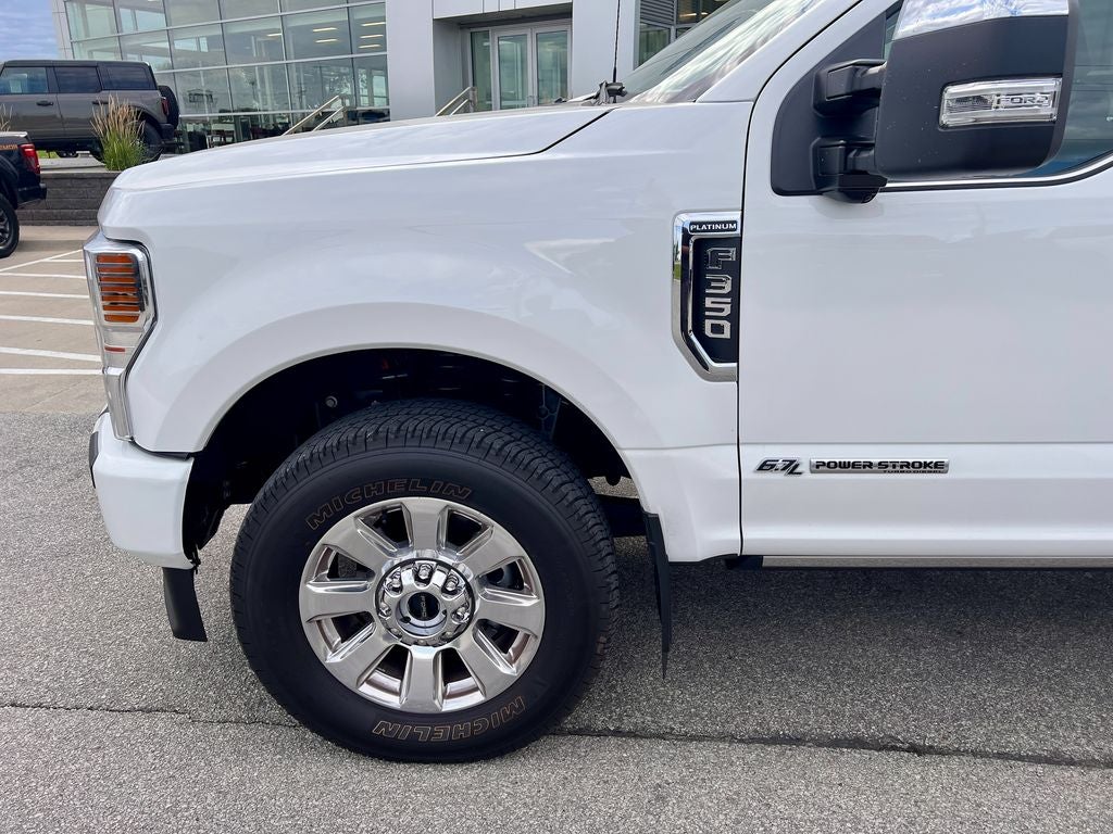 2022 Ford F-350SD Platinum