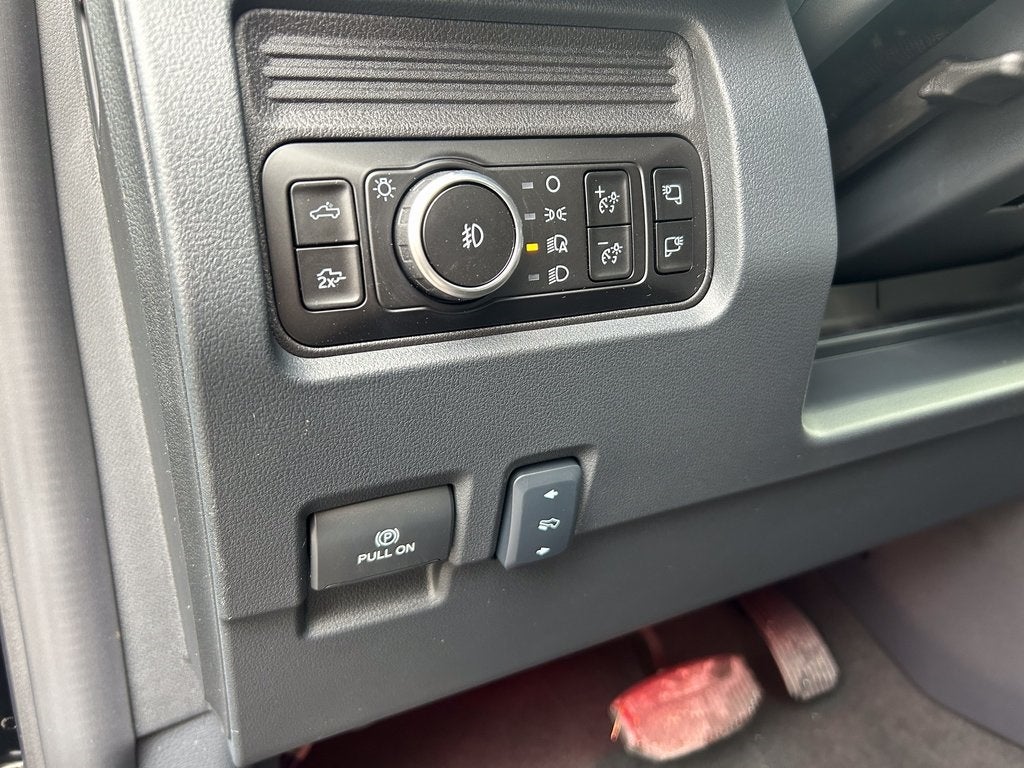 2026 Ford F-350SD Black Widow DRW