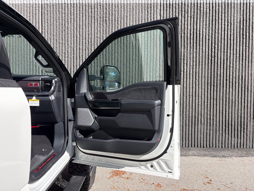2026 Ford F-350SD Black Widow DRW