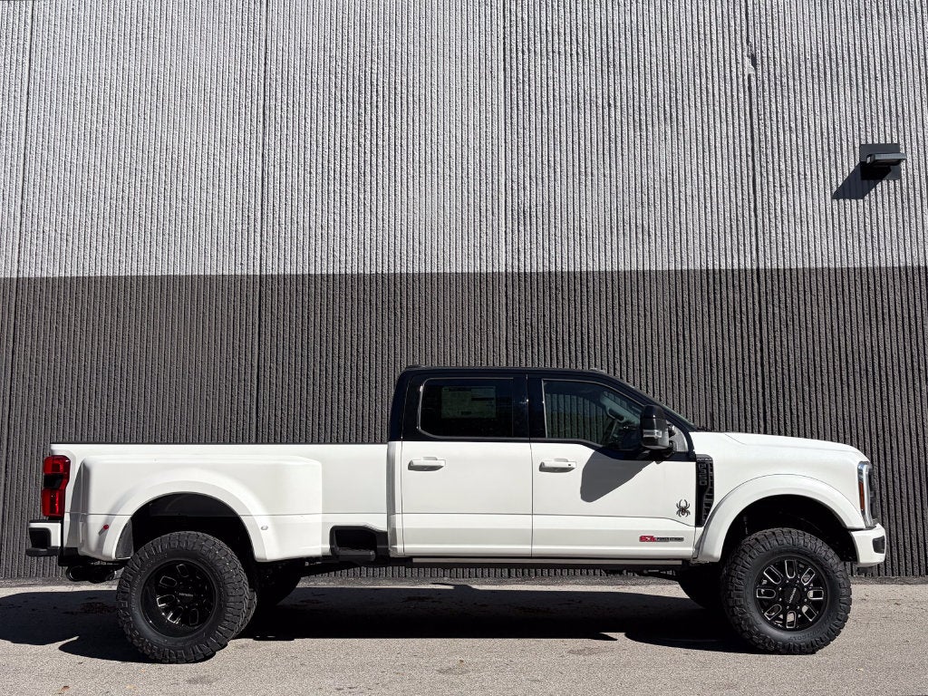 2026 Ford F-350SD Black Widow DRW