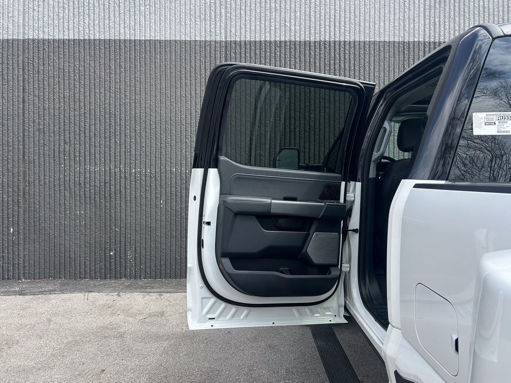 2026 Ford F-350SD Black Widow DRW