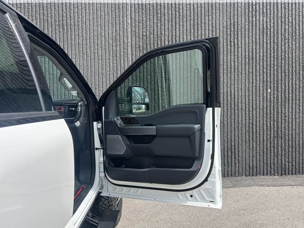 2026 Ford F-350SD Black Widow DRW