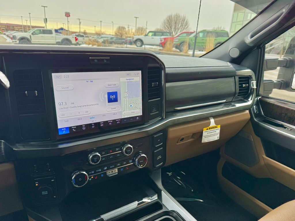 2025 Ford F-350SD Lariat DRW