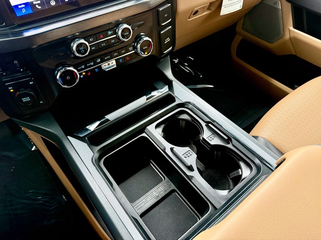 2025 Ford F-350SD Lariat DRW