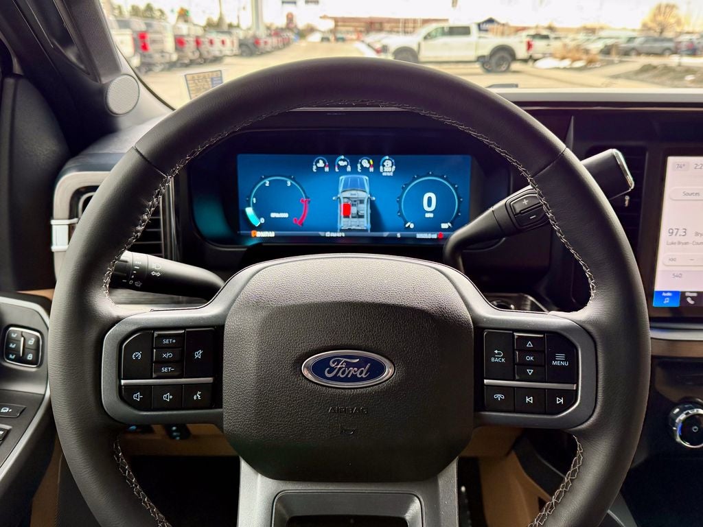 2025 Ford F-350SD Lariat DRW