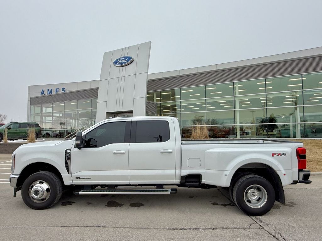 2025 Ford F-350SD Lariat DRW