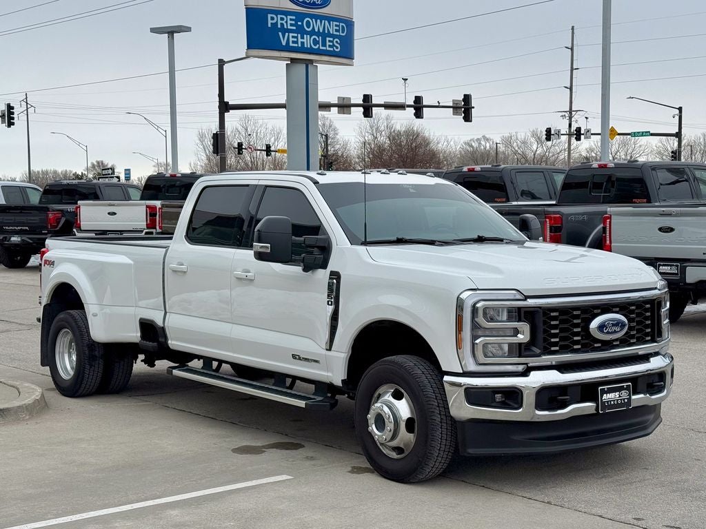 2025 Ford F-350SD Lariat DRW