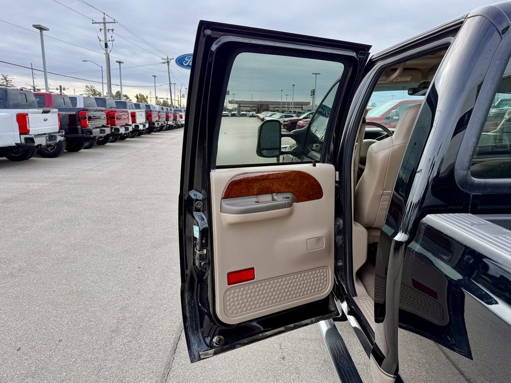 2002 Ford F-250SD Lariat
