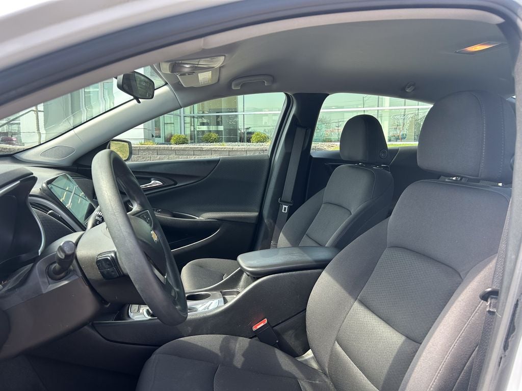 2022 Chevrolet Malibu LS 1LS