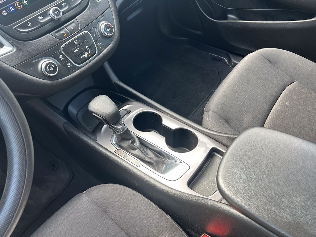 2022 Chevrolet Malibu LS 1LS