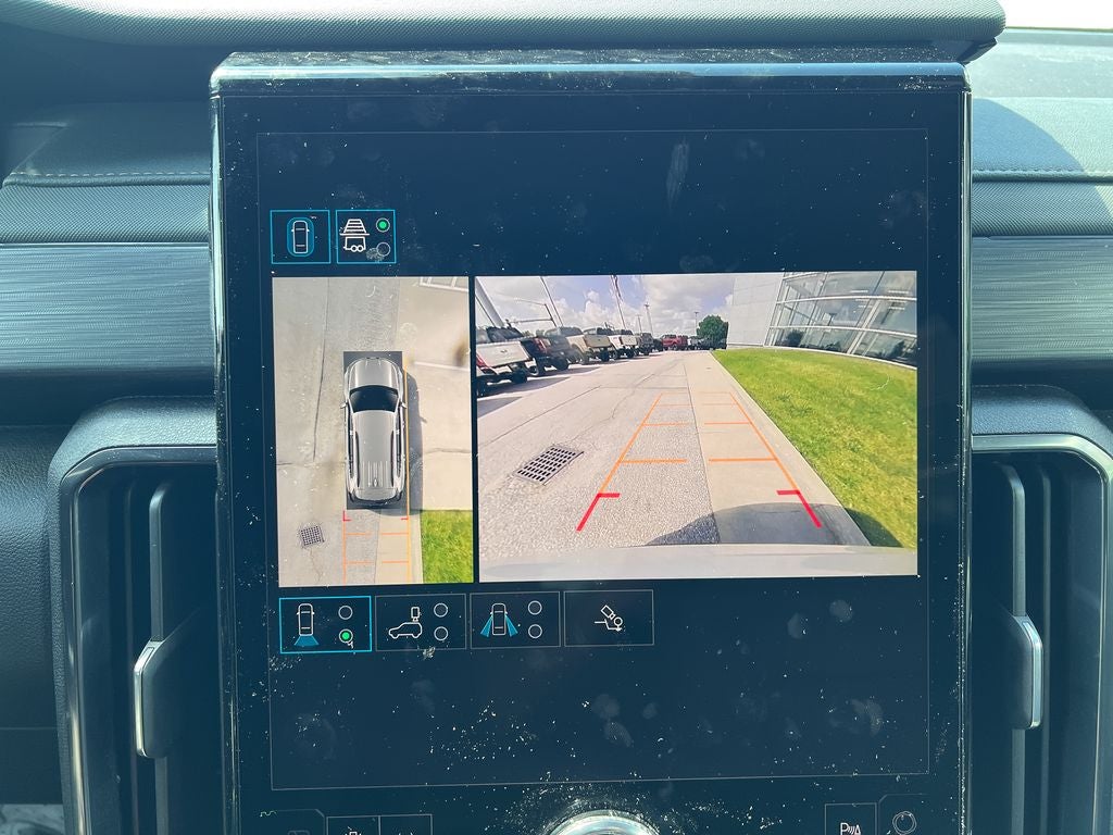 2024 GMC Acadia AT4